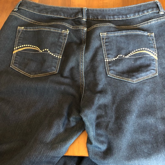 Bootcut Jeans - Picture 4 of 5